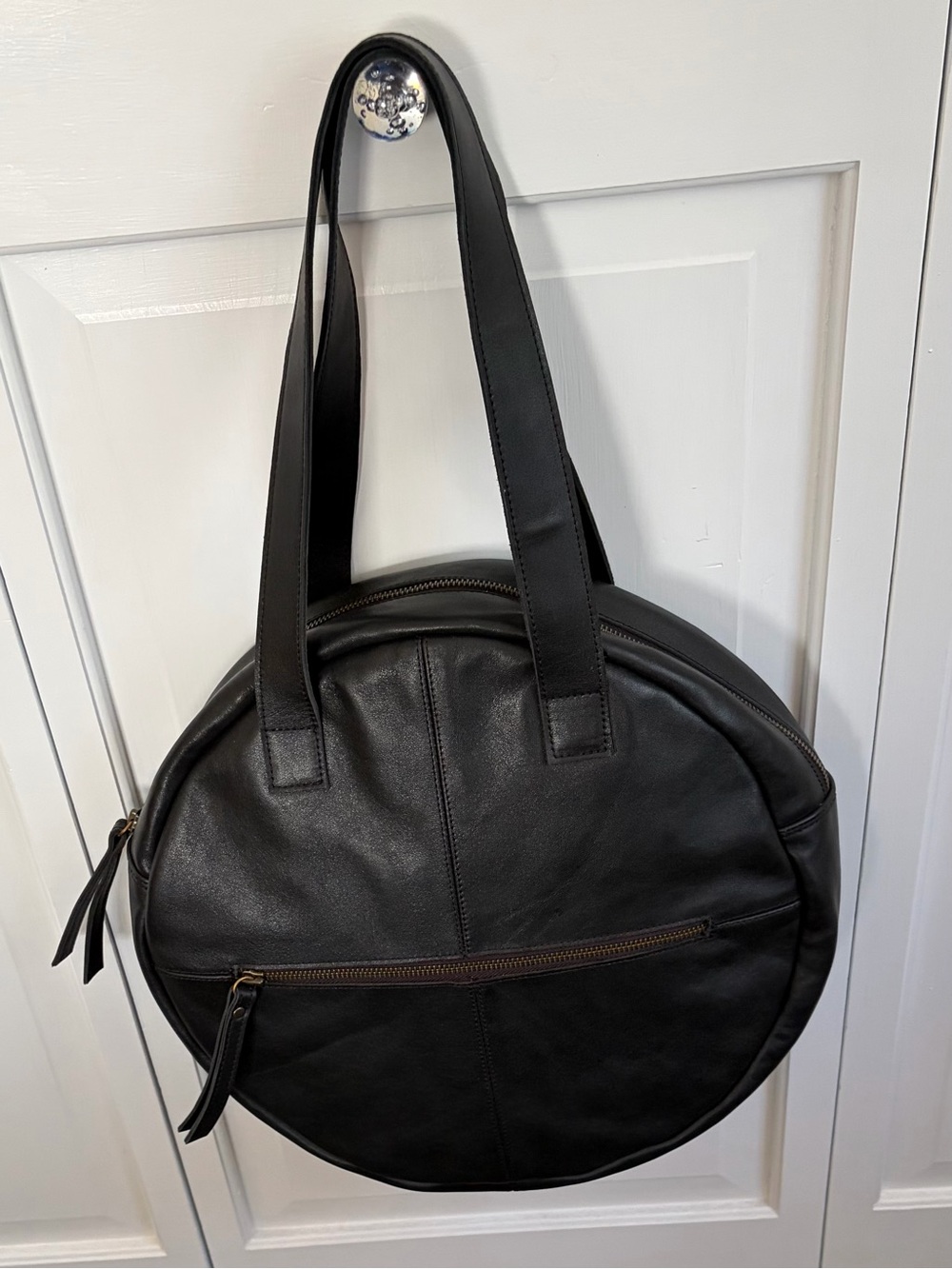 Juan Jo Black leather Round Bag